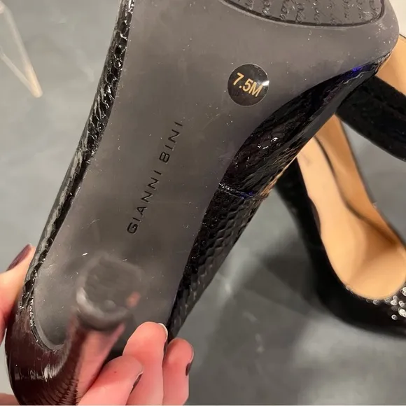 Gianni Bini sz 7.5 black patent leather high ankle strappy stiletto heels