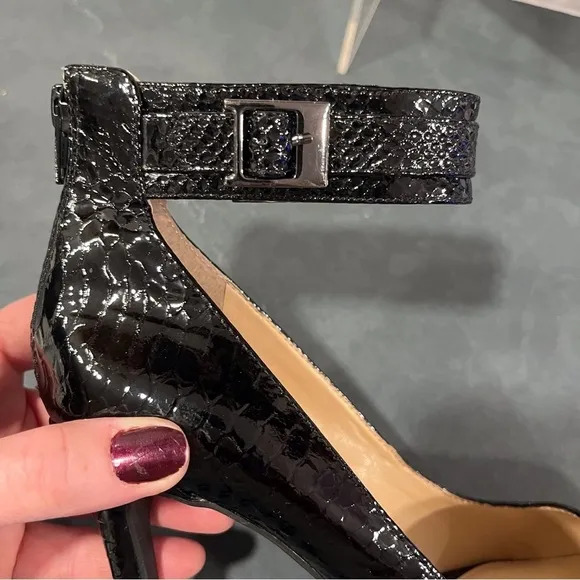 Gianni Bini sz 7.5 black patent leather high ankle strappy stiletto heels
