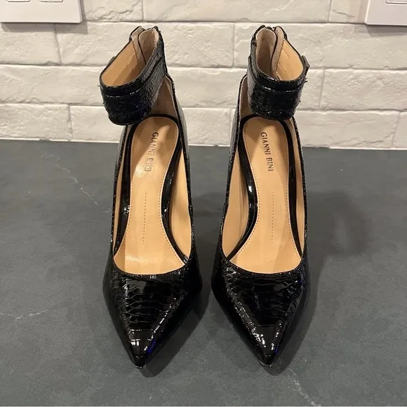 Gianni Bini sz 7.5 black patent leather high ankle strappy stiletto heels