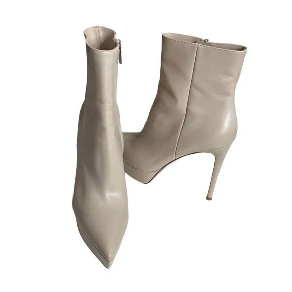 GIANVITO ROSSI Italy Leather Boots Stiletto Heels Booties Side Zippers Size 40