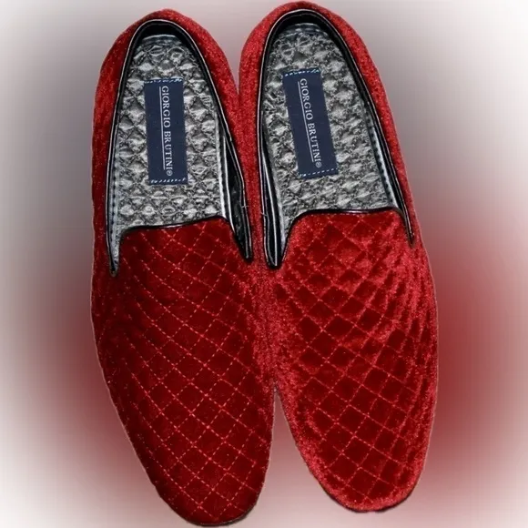 Giorgio Brutini red velvet size 8.  Very good condition.  Worn twice.…‌‌