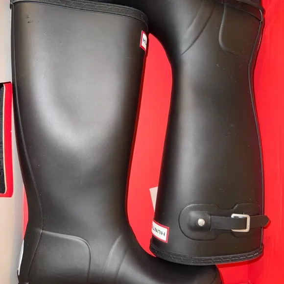 Girls size 4 new black hunter boots