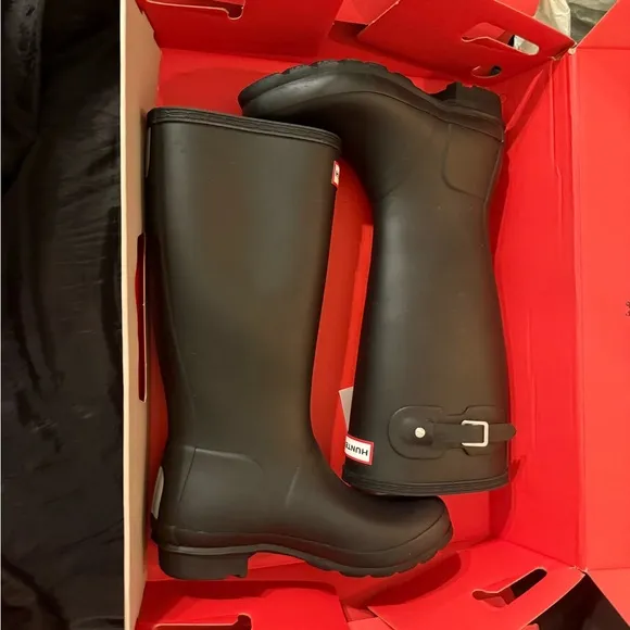 Girls size 4 new black hunter boots