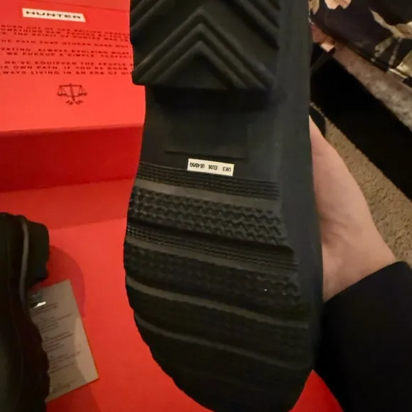 Girls size 4 new black hunter boots