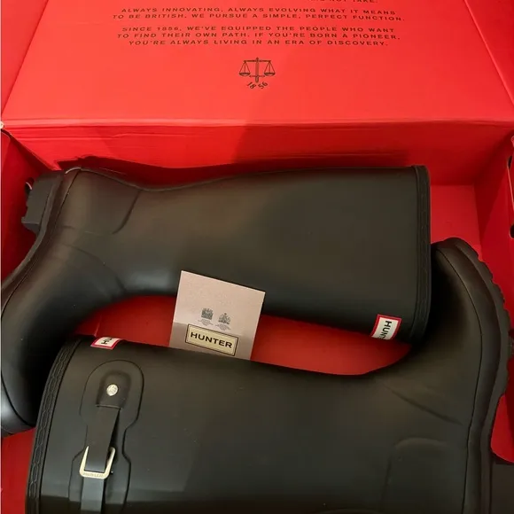 Girls size 4 new black hunter boots