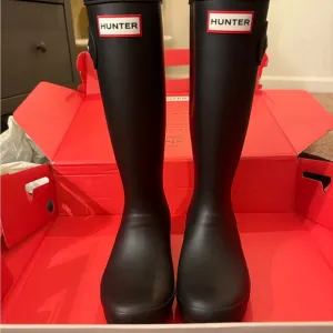 Girls size 4 new black hunter boots