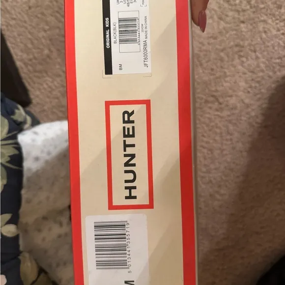 Girls size 4 new black hunter boots