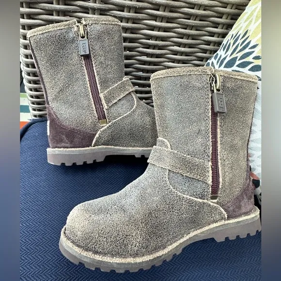 Girls UGG size 8 boots