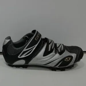 Giro Women's Bicycle Clip-On Shoes