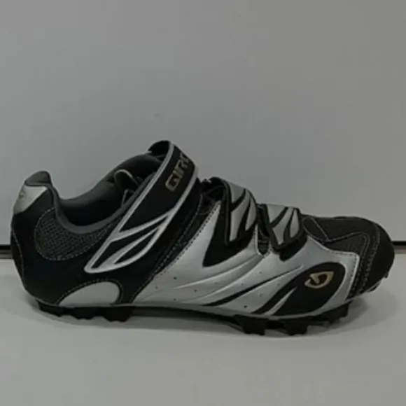 Giro Women's Bicycle Clip-On Shoes