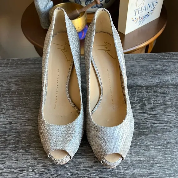 Giuseppe Zanotti Snake Print Embossed Leather Peep Toe Pump Heels EU36 US6