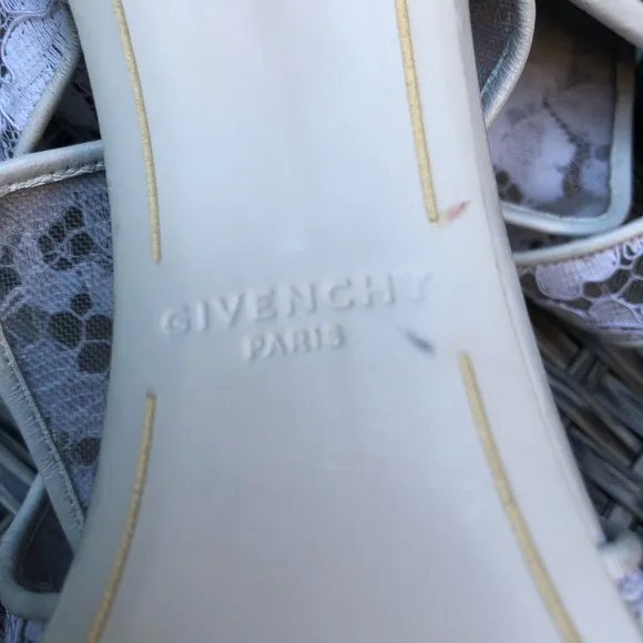 Givenchy Floral Lace Peep Toe Bootie Sandal  - Size 38.5 - White - NEW -