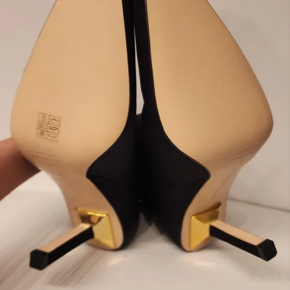 Good American High Kickstand Neoprene Bootie In Black Gold Accents size 9