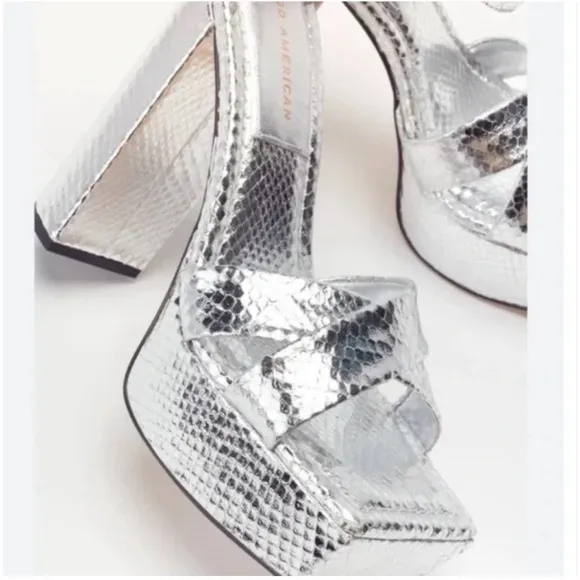Good American Size: 9 Platform Block Heel Sandals Silver Snake