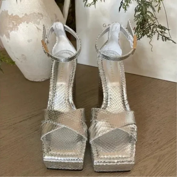 Good American Size: 9 Platform Block Heel Sandals Silver Snake