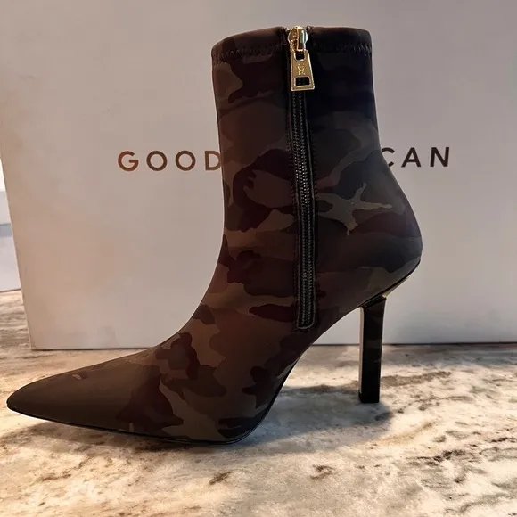 Good American Womens Boots Ankle Camo Neoprene Sock Booties 7.5 (Fits 6.5/7)