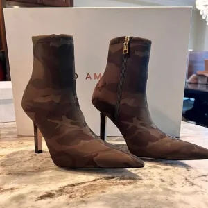 Good American Womens Boots Ankle Camo Neoprene Sock Booties 7.5 (Fits 6.5/7)