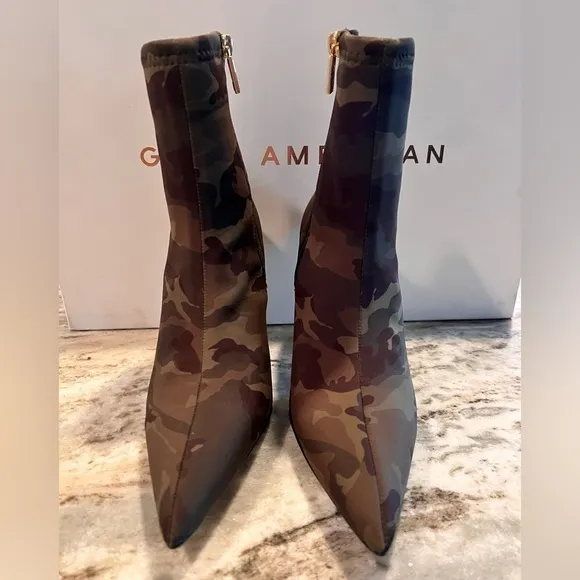 Good American Womens Boots Ankle Camo Neoprene Sock Booties 7.5 (Fits 6.5/7)