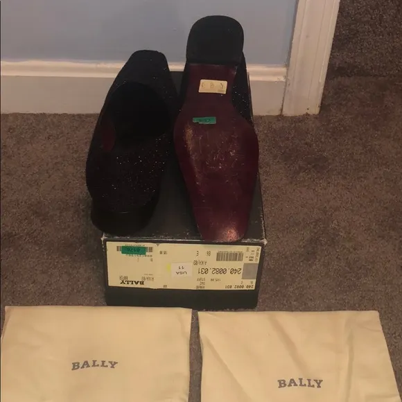 Great condition Sparkly Bally dress shoes size 11