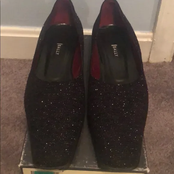 Great condition Sparkly Bally dress shoes size 11