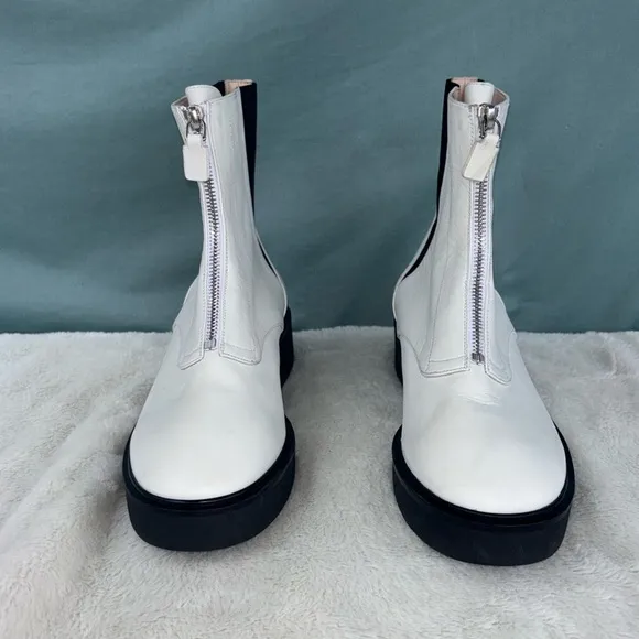 GUC STUART WEITZMAN Lodge Zip Leather Bootie in White Size 8
