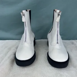 GUC STUART WEITZMAN Lodge Zip Leather Bootie in White Size 8