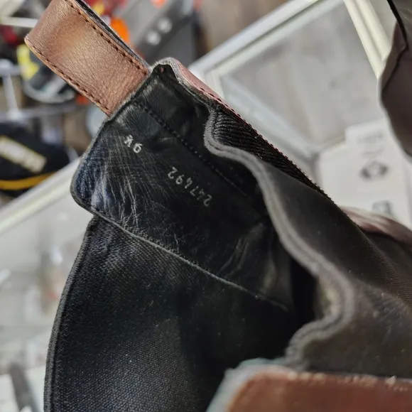 Gucci Chelsea Boots in Brown and Black Leather
