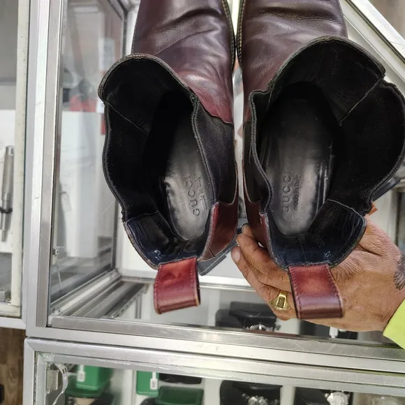 Gucci Chelsea Boots in Brown and Black Leather
