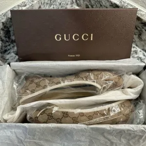 Gucci GG Canvas Ballet Flats Cocoa Bow Women’s Size 8 US / 38 EU – With Box