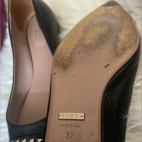 Gucci Leather Studded Ballet Flats | 37