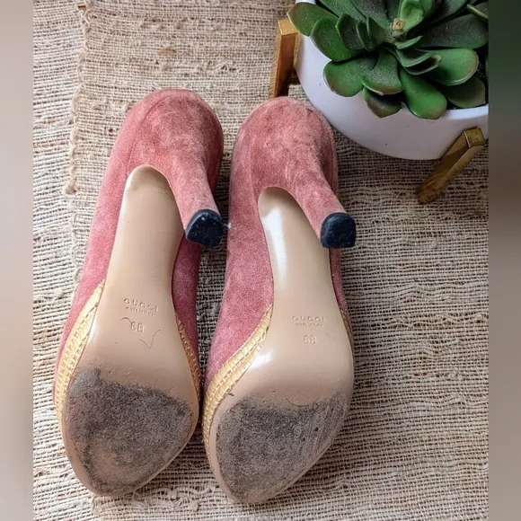 Gucci  • Pink Champagne / Rose Suede Peep Toe Platform Pumps