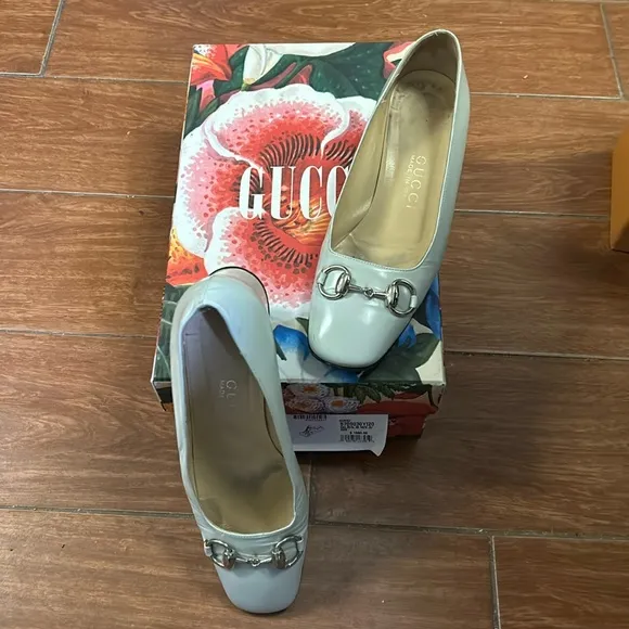 Gucci Stunning Green Leather block heel pumps  dress shoes Sz 37C