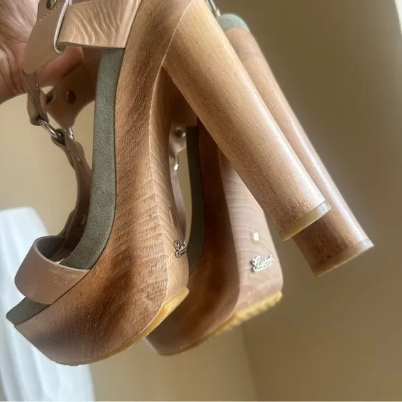 Gucci Tan Platform Sandals with Chunky Heel