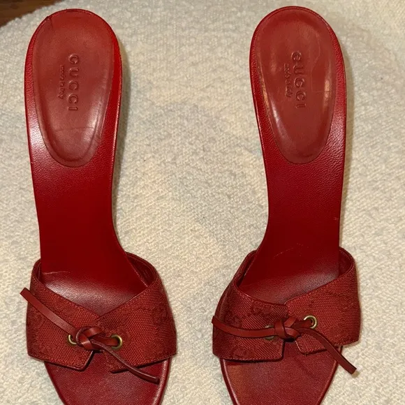 Gucci Women's Original GG Red Stilettos peep toe heel Size 9.5
