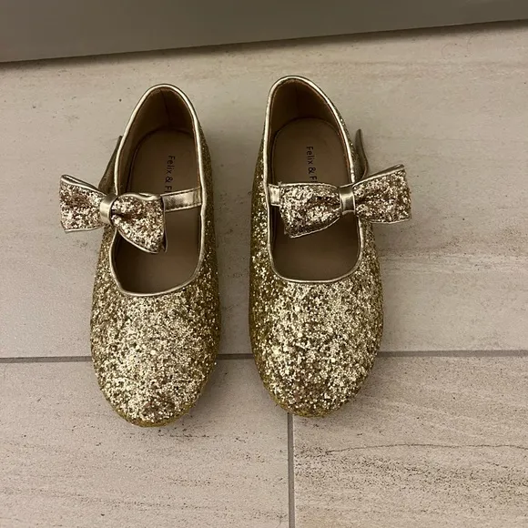 GUESS Brand Girls Red Dress and gold Felix &amp; Flora shoes bundle