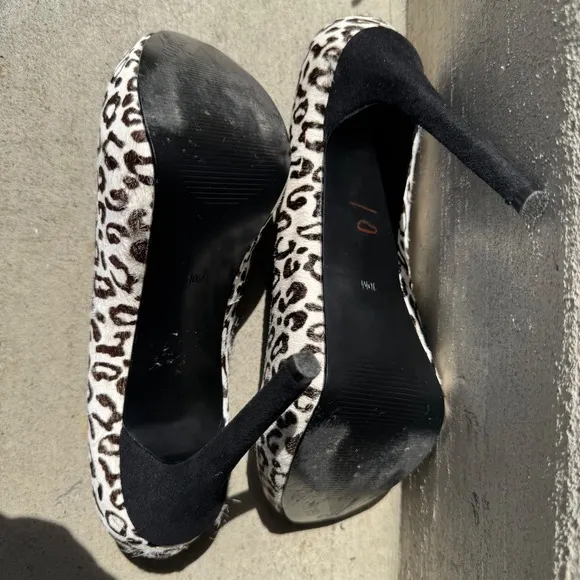 Guess Leopard Print Heels Peep Toe 5.5&quot; Stiletto Pumps Party Shoes Size 10M