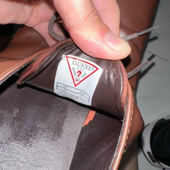 Guess mens dress shoes.