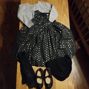 Gymboree dress bundle. Size 2T. Shoes are 7.