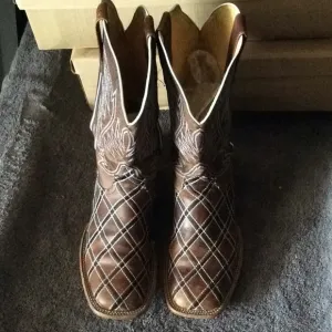 (H)   HP kids boots