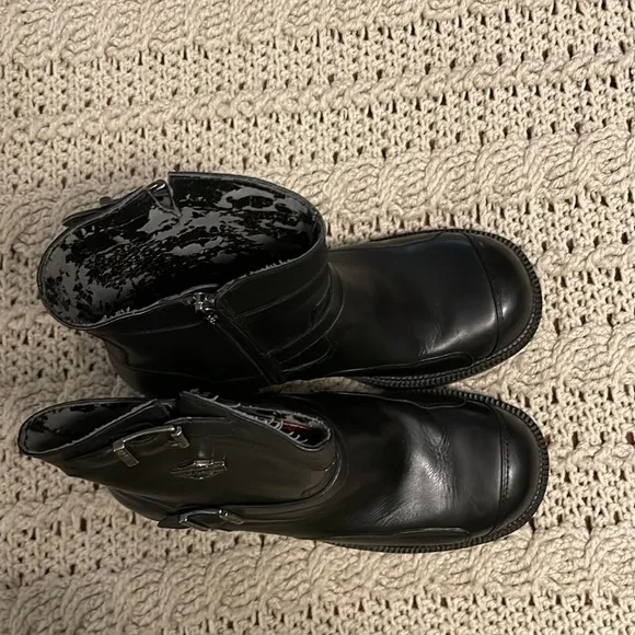 Harley Davidson Double Buckle Side Zip Gypsy Black Boots Women's Size 9.5 used.