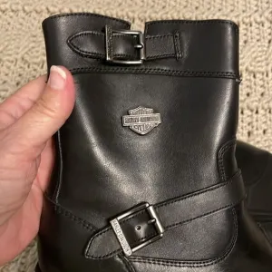 Harley Davidson Double Buckle Side Zip Gypsy Black Boots Women's Size 9.5 used.
