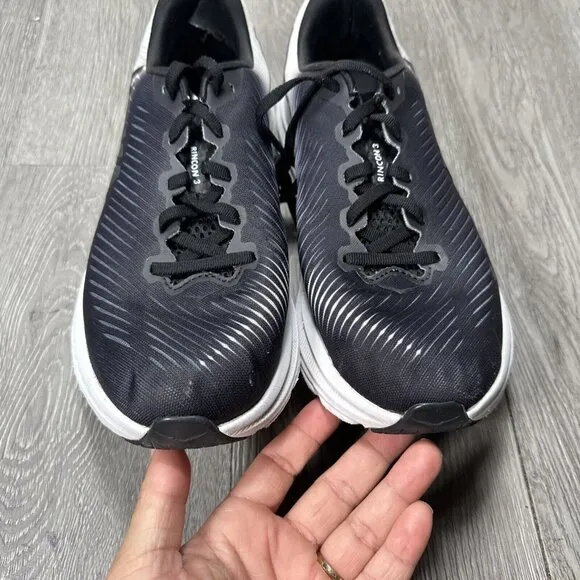 Hoka One One Womens Rincon 3 1119396 BWHT Black Running Shoes Sneakers Sz 9.5 B