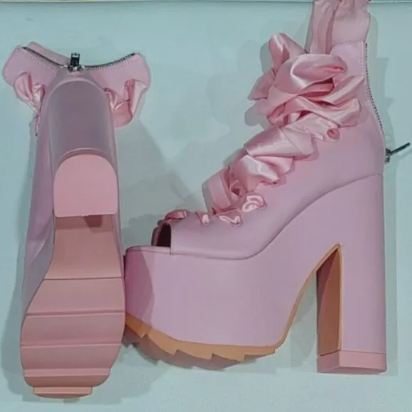 🦋🔥💋HOT ITEM! 💋🦋🔥Dolls Kill x Y.R.U.  Ballet Bae Platforms in Pink