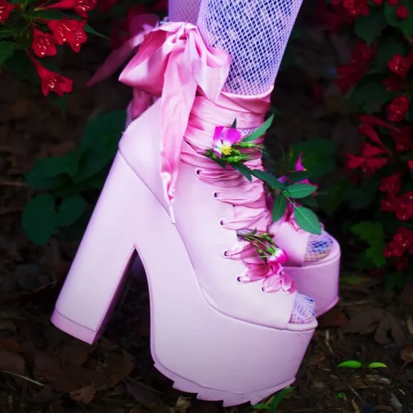🦋🔥💋HOT ITEM! 💋🦋🔥Dolls Kill x Y.R.U.  Ballet Bae Platforms in Pink