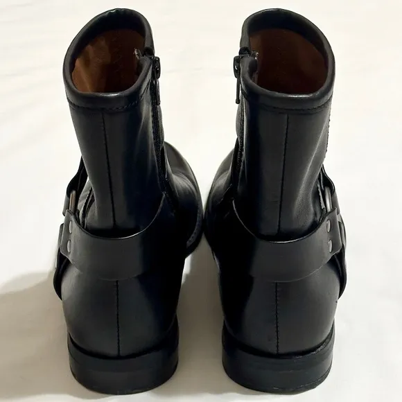 House of Harlow 1960 Portia Black Leather Side-Zip Harness Moto Ankle Boots - 8M