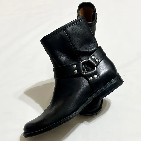 House of Harlow 1960 Portia Black Leather Side-Zip Harness Moto Ankle Boots - 8M
