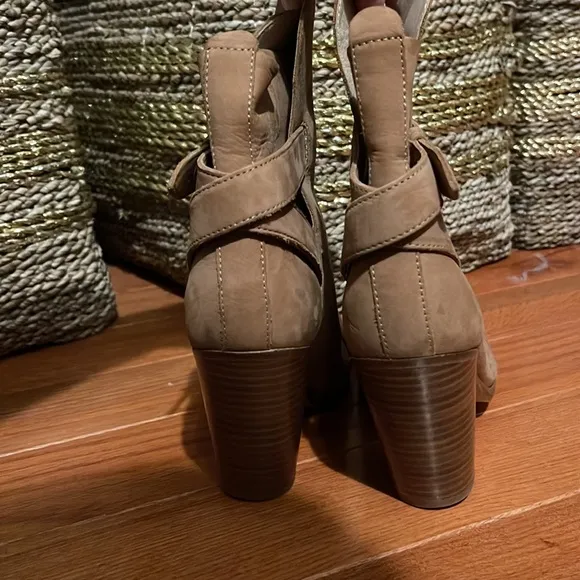 🎉HP🎉 NWOT Rag &amp; Bone Kinsey Suede Boots tan 37.5