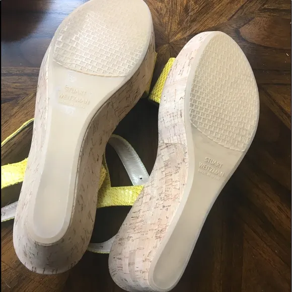 🎉HP🎉 Stuart Weitzman Yellow Sandals