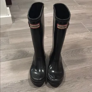 Hunter Black Rain Boots Size 4