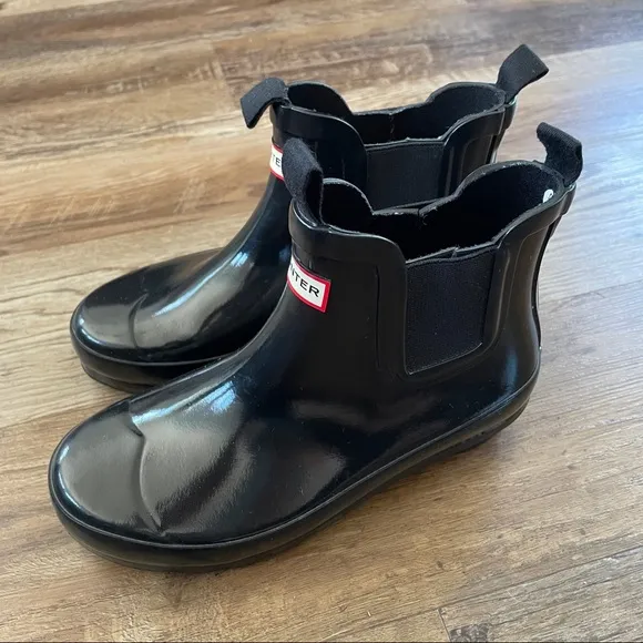 Hunter kids shiny black boots 2B/3G